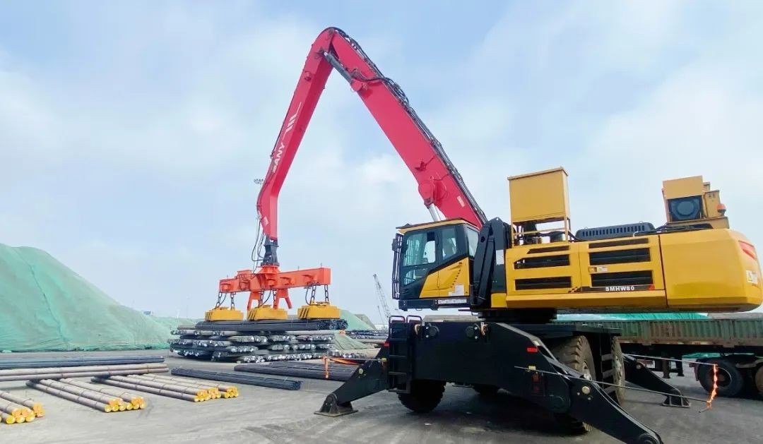 Zhongke Electrics 리프팅 전자석 작동 중